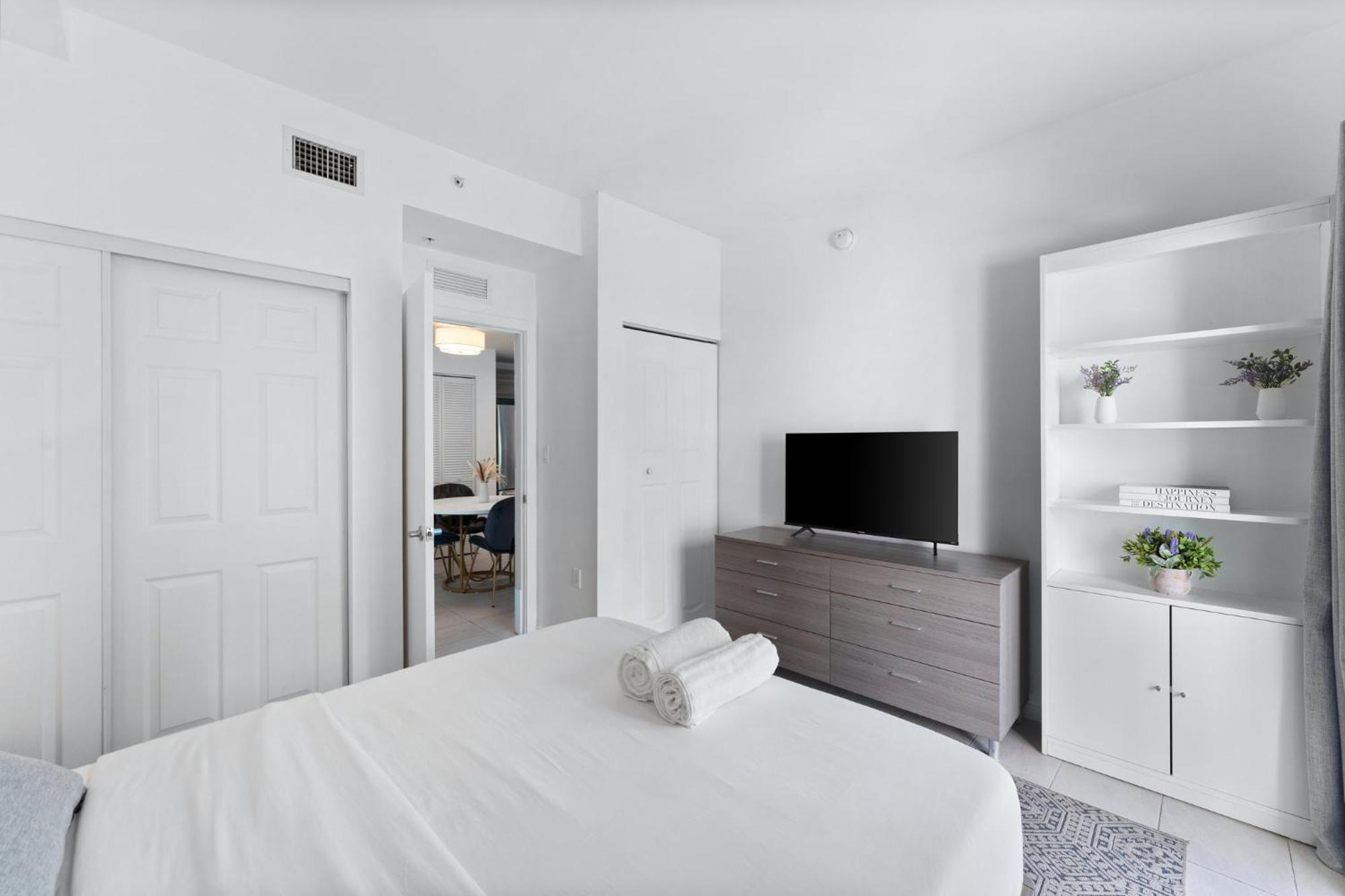 Modern Apartment In Edgewater Μαϊάμι Δωμάτιο φωτογραφία