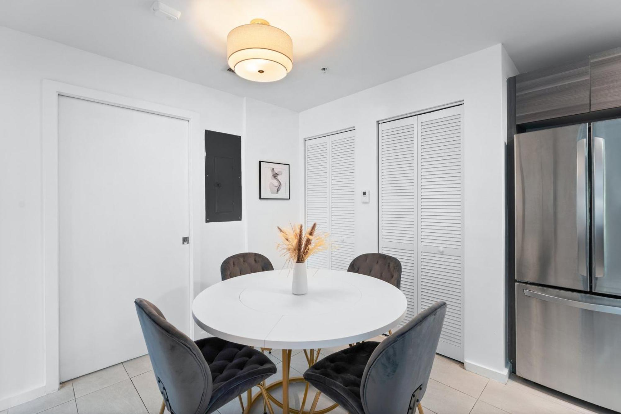 Modern Apartment In Edgewater Μαϊάμι Δωμάτιο φωτογραφία