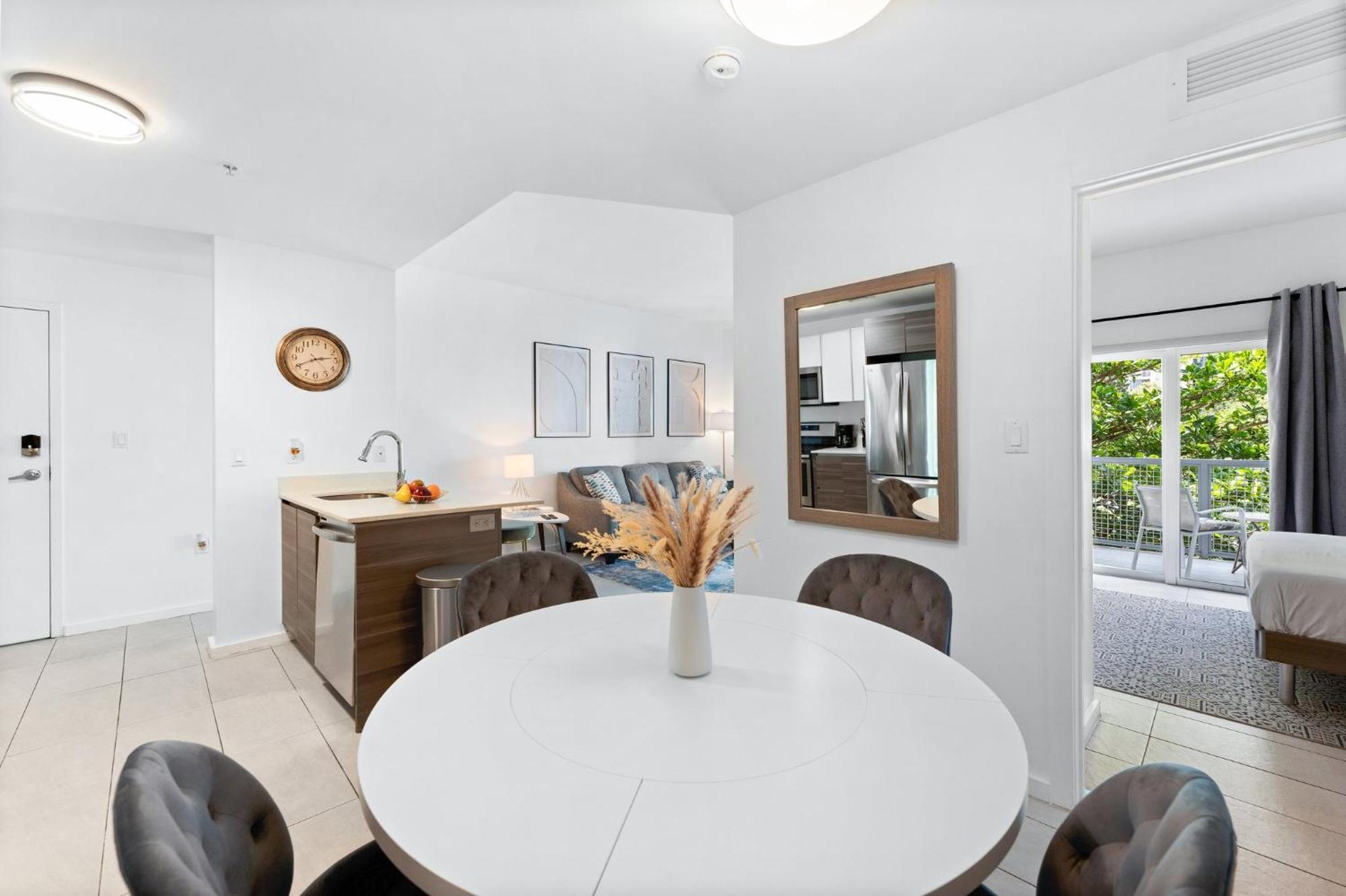 Modern Apartment In Edgewater Μαϊάμι Δωμάτιο φωτογραφία