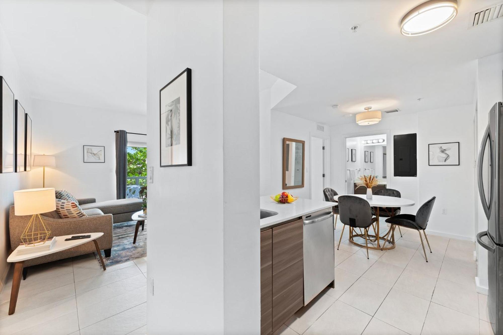 Modern Apartment In Edgewater Μαϊάμι Δωμάτιο φωτογραφία